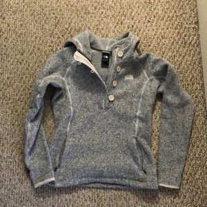North face fleece sweater